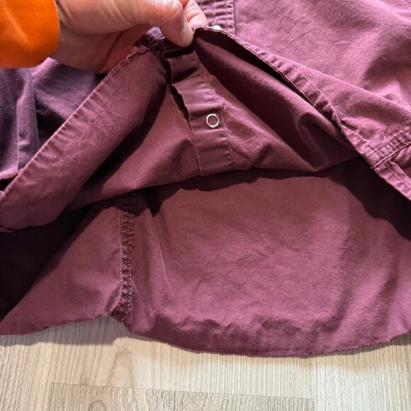 Women's Carhartt Dark Wine Red Pearl Snap Button Up Long Sleeve Shirt Sz Large - Picture 2 of 6